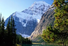 问鼎app官网：国际雪联自由式滑雪世界杯：中国队获得空中技巧团体赛季总冠军.